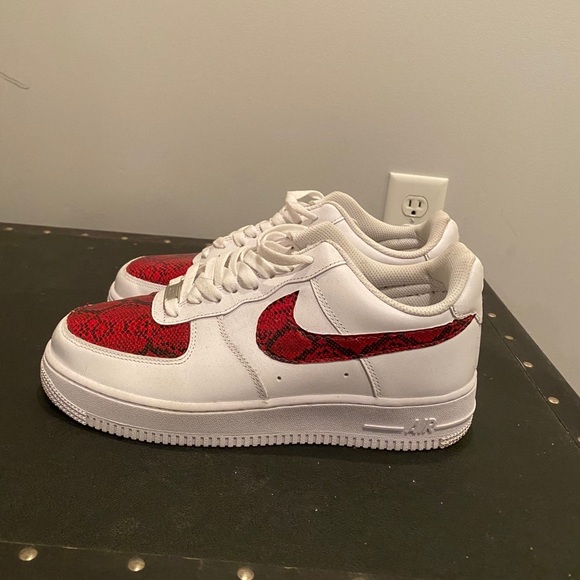 Custom Air Force 1s - Picture 2 of 4